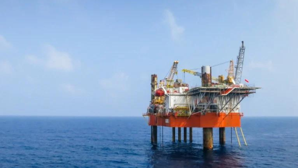 Offshore Oil Rig Image